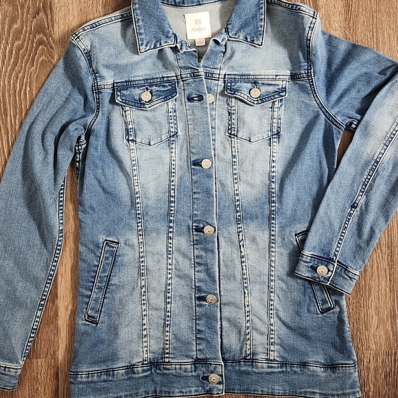 🔴 🔚🔜 SALE Lu La Roe Embroidered Strechy Jean Jacket - Picture 2 of 12